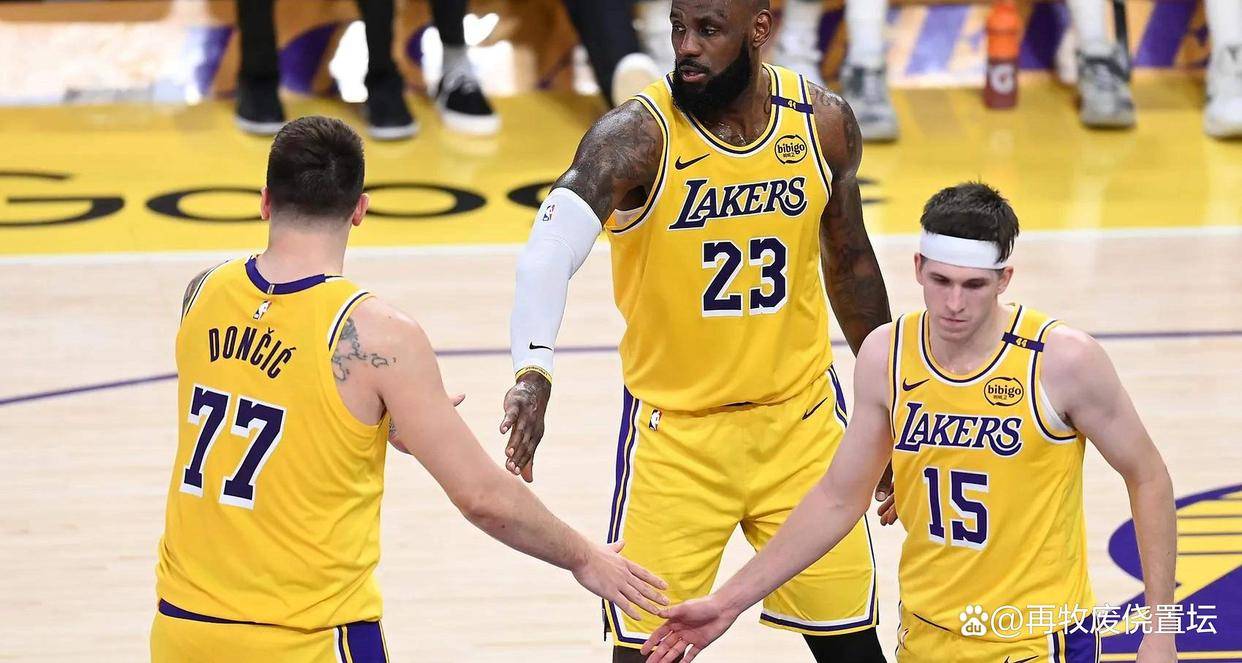 九游娱乐-Faker在DWG比赛中出色防守，刷新纪录引发热议！引发球迷热议的简单介绍