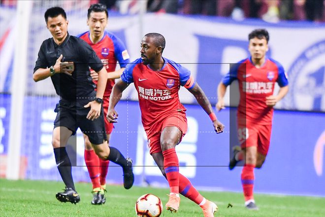 官方网页版登录-包含里尔发布备战花絮，冲刺阶段刷新队史纪录，亚冠任务艰巨，心理建设被强调的词条