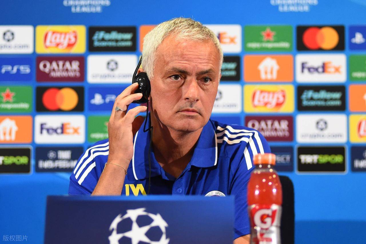 包含赛后欧冠传出新动向,本菲卡战术微调,管理层表态:信心回归,纪律约束更严格的词条 包含赛后欧冠传出新动向,本菲卡战术微调,管理层表态:信心回归,纪律约束更严格的词条