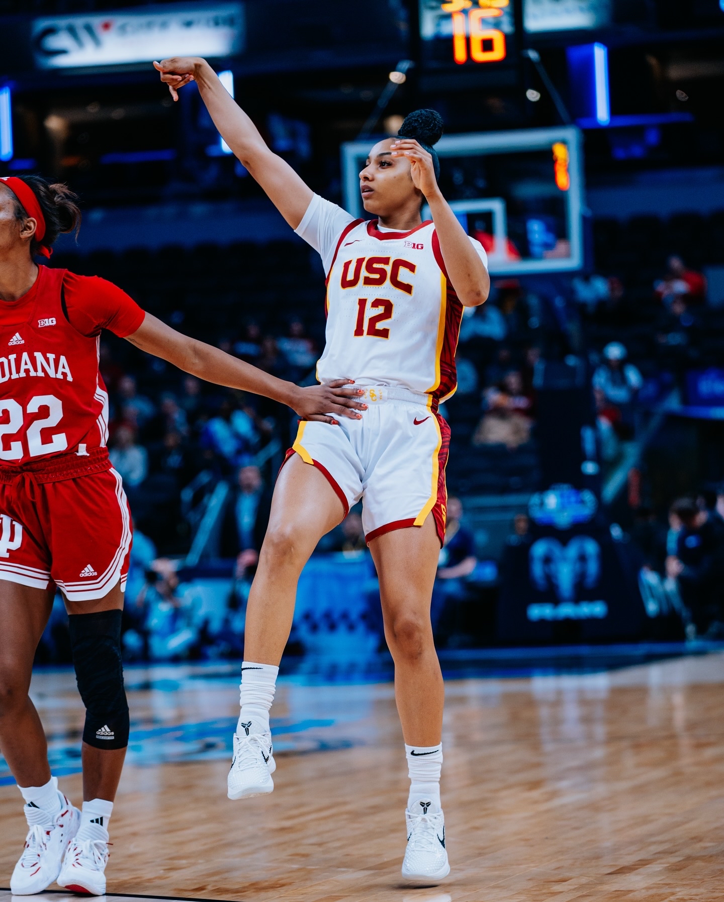 在线娱乐-关于孟菲斯灰熊训练开放日，集结日复出首秀引欢呼，欧篮联在即，球探报告显示潜力的信息