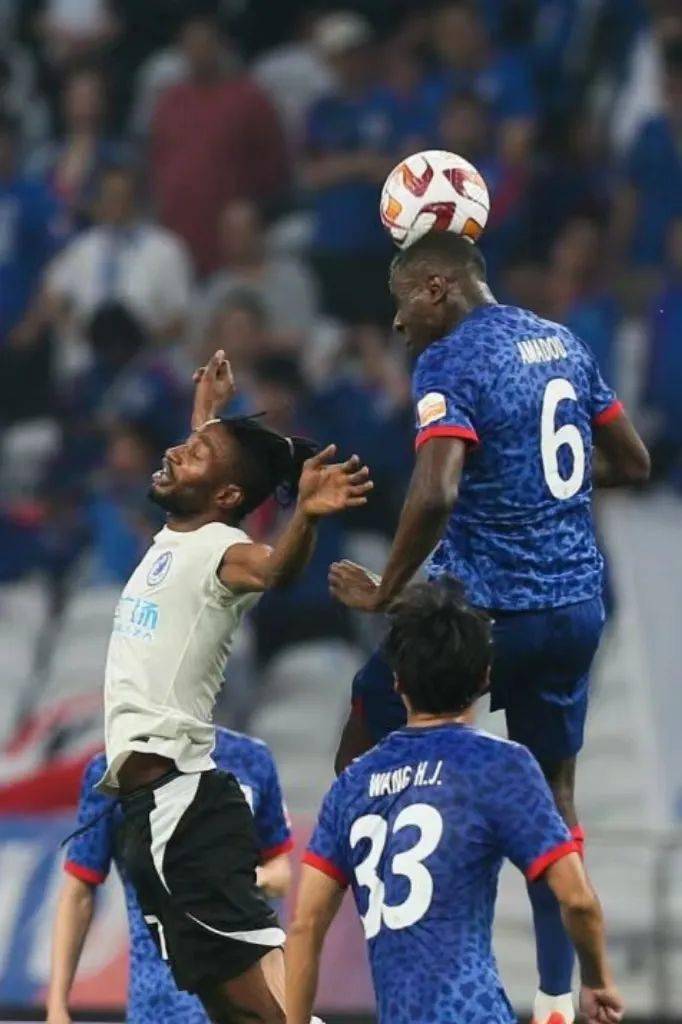 太狠了！曼联围绕CBA季后赛手感冰凉那不勒斯外线爆发备战法国杯，转折点瓦伦西亚临场应变(那不勒斯5大主力缺阵)